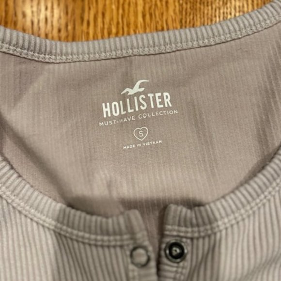 HOLLISTER TOP - Picture 2 of 3